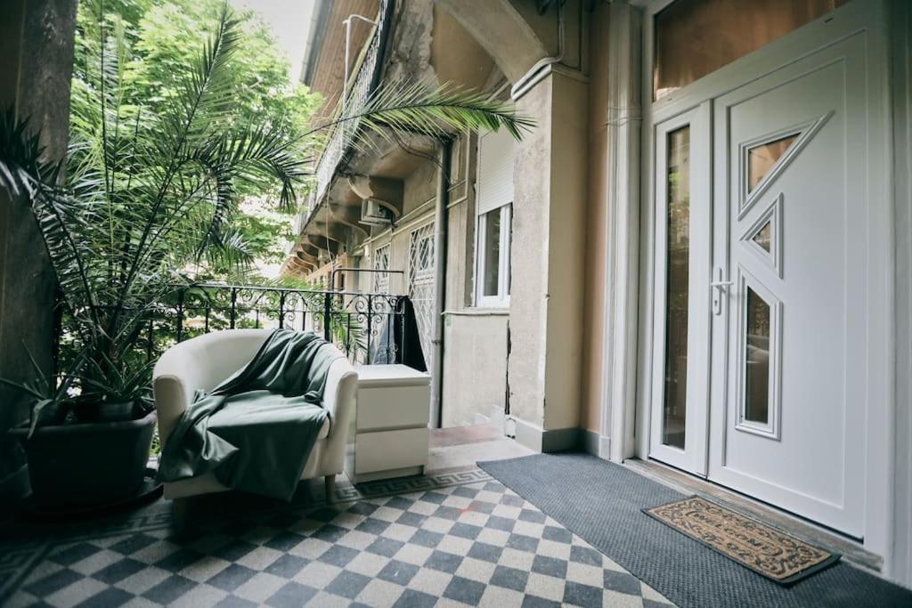Unwind In Style W Sauna Dsgn 2Br Home Budapest Esterno foto