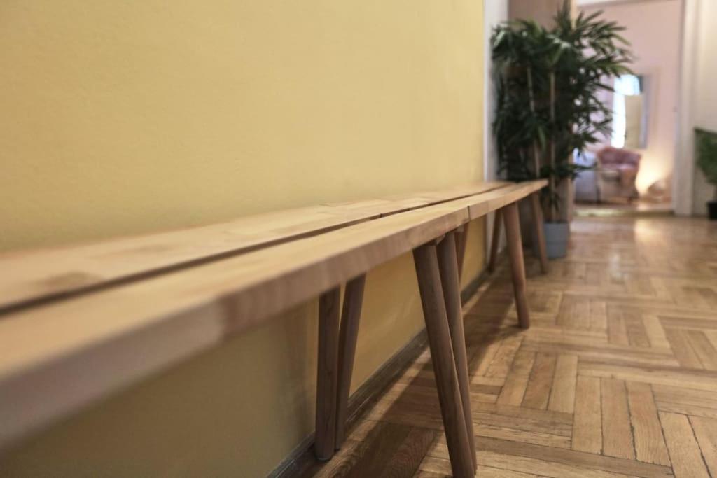 Unwind In Style W Sauna Dsgn 2Br Home Budapest Esterno foto